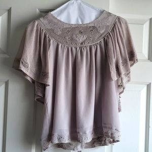 Forever21 Gray lace sleeved blouse size S